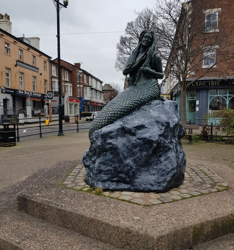 The Ebb & Flow Mermaid Statue
