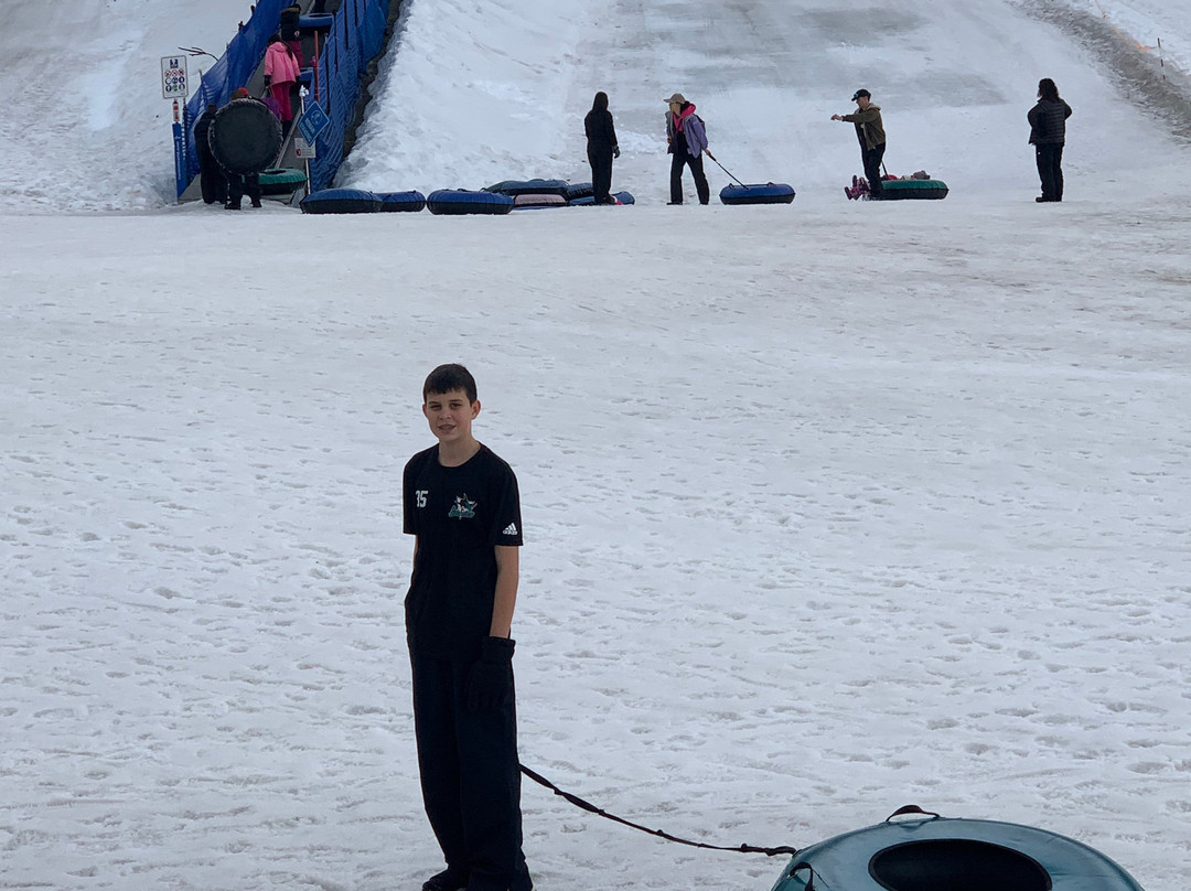 Leland Snowplay景点图片