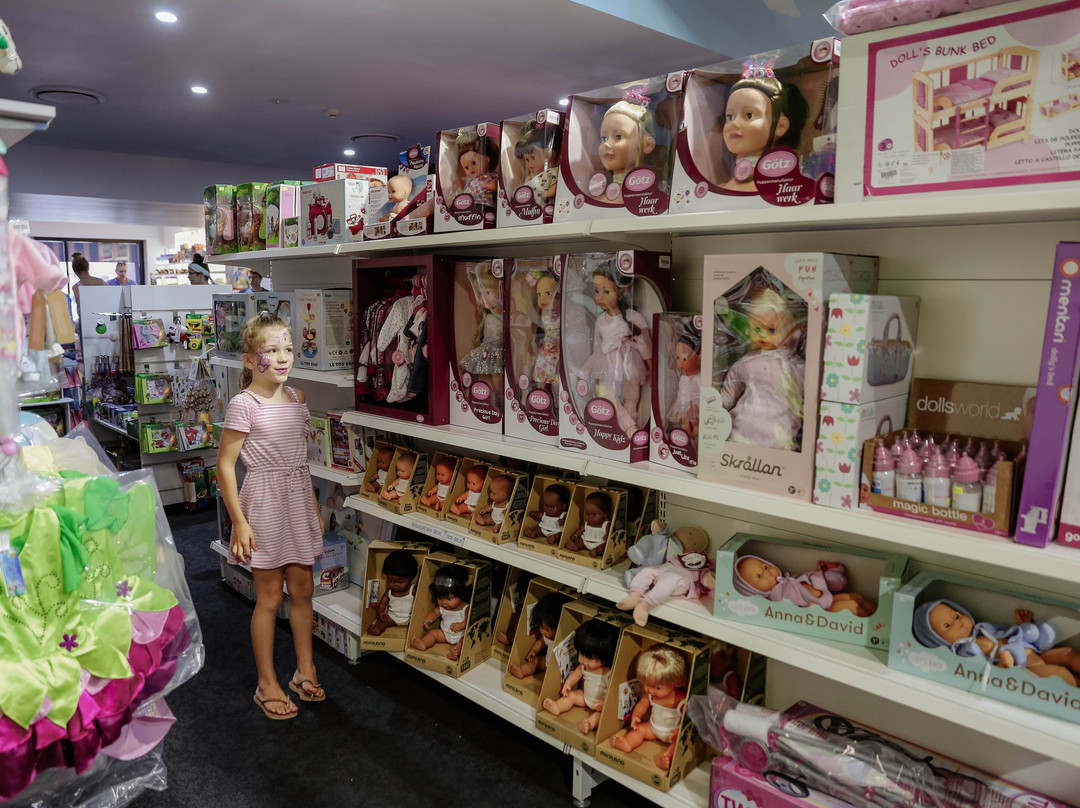 Let the Children Play Toyshop景点图片