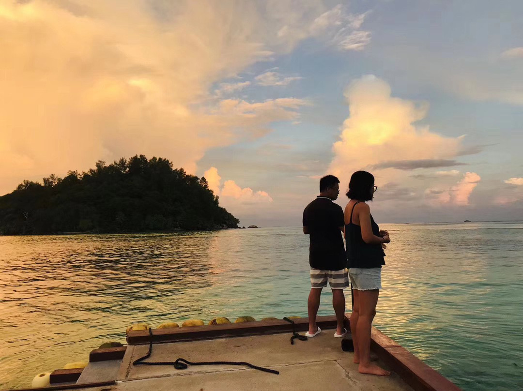 魔法岛度假酒店主图