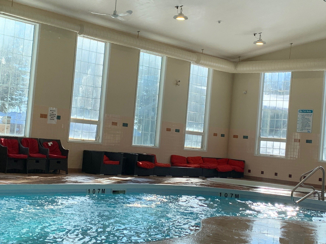 The Russell Inn Hotel & Conference Centre主图