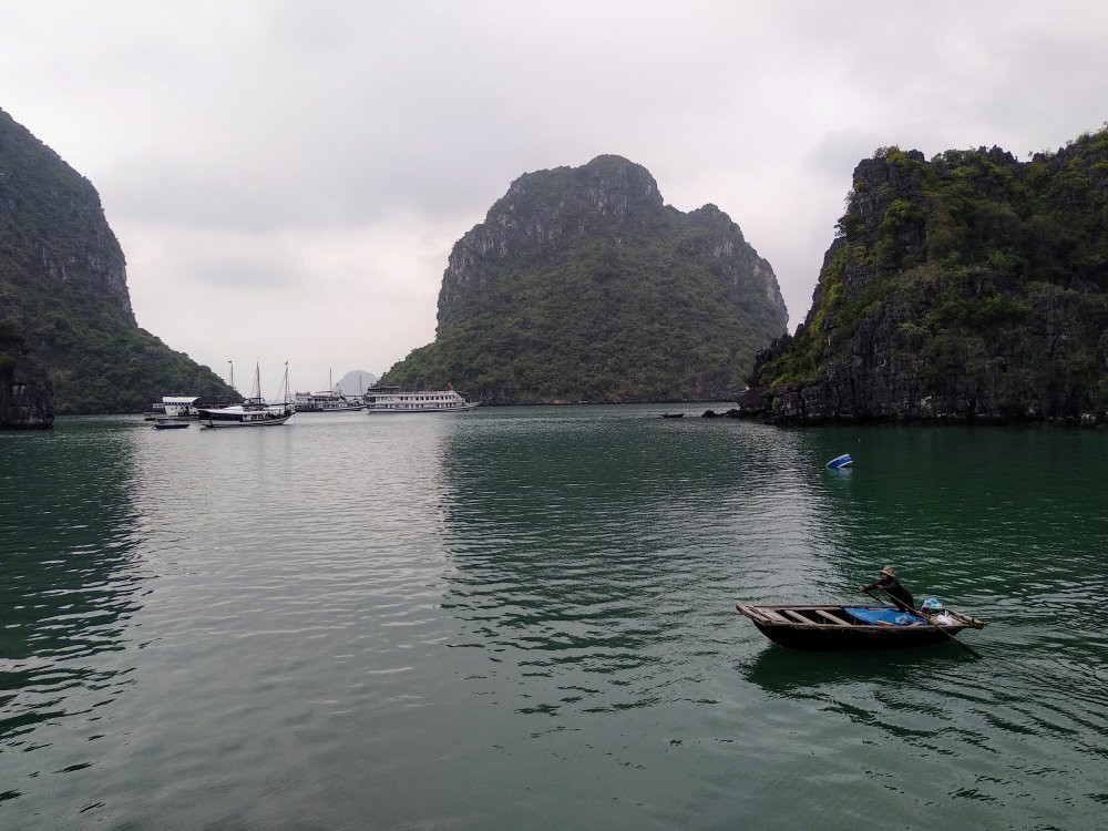 Amira Cruises-下龙湾必去景点