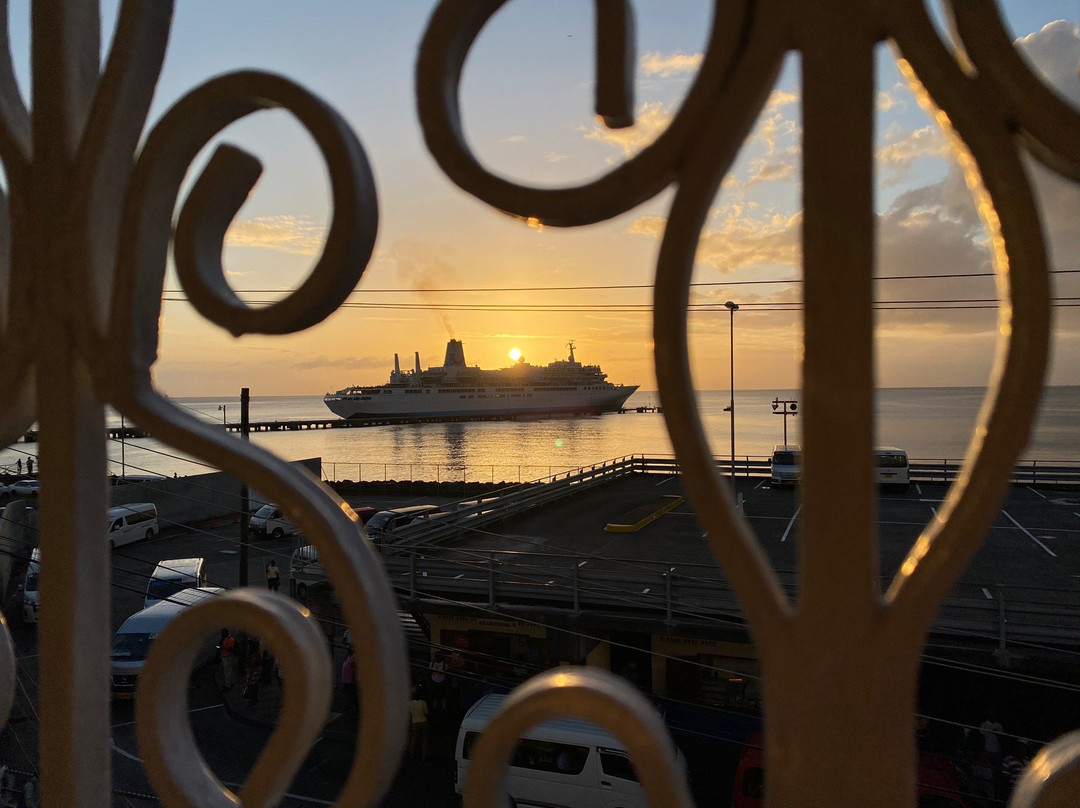 Deyna's City Inn主图