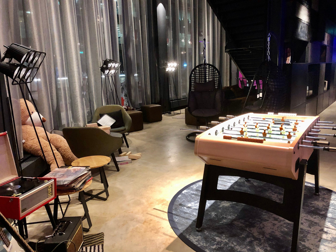 Moxy Southampton主图