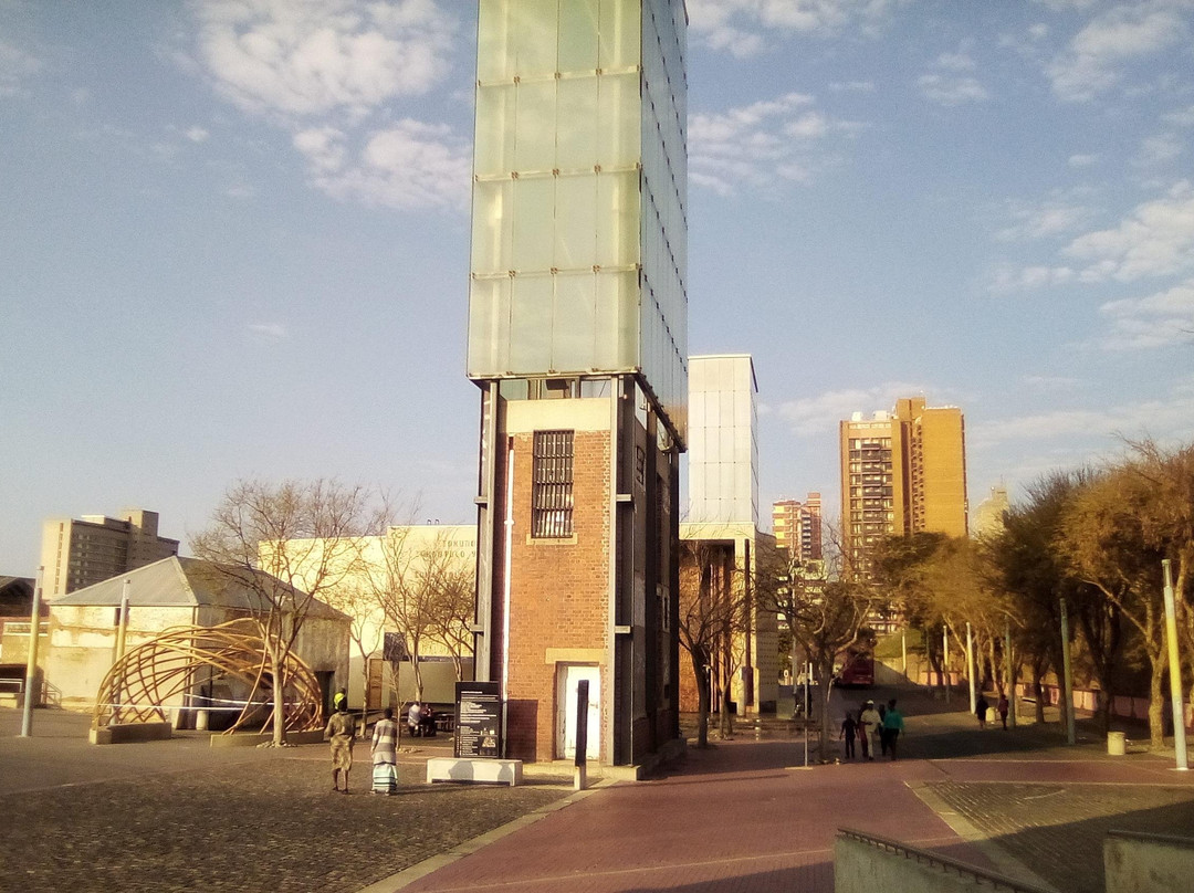 KML Shuttle Services-桑顿必去景点