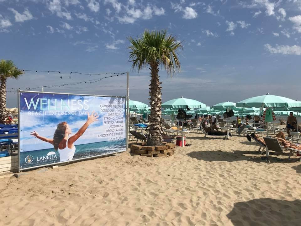 La Nella Beach Experience景点图片