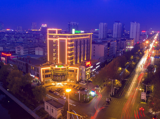 亳州中心智选假日酒店主图