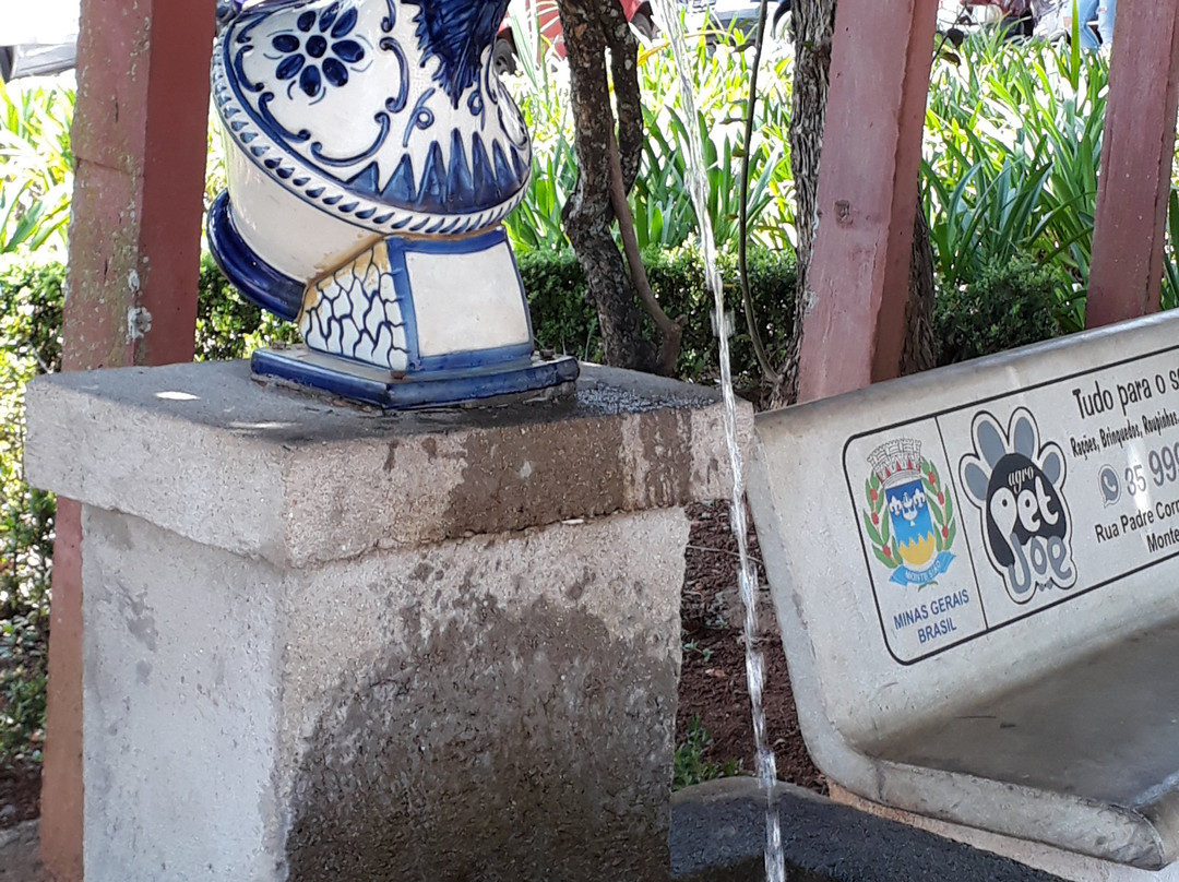 Prefeito Mario Zucato square-Monte Siao必去景点