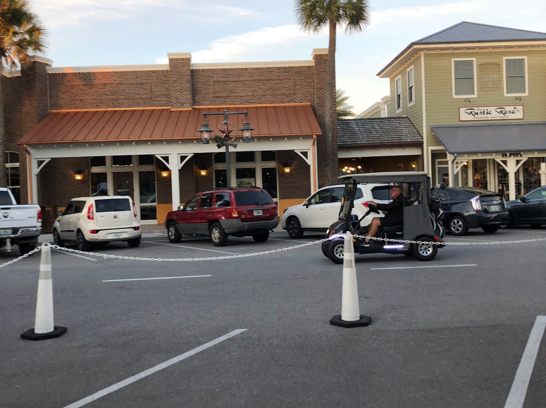 Brownwood Paddock Square-群村必去景点