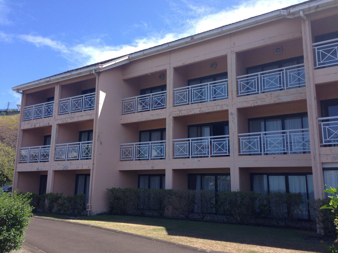 Tiki Hotel主图