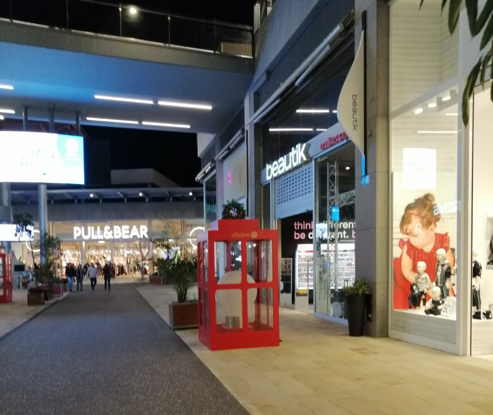Alisios Shopping Mall景点图片