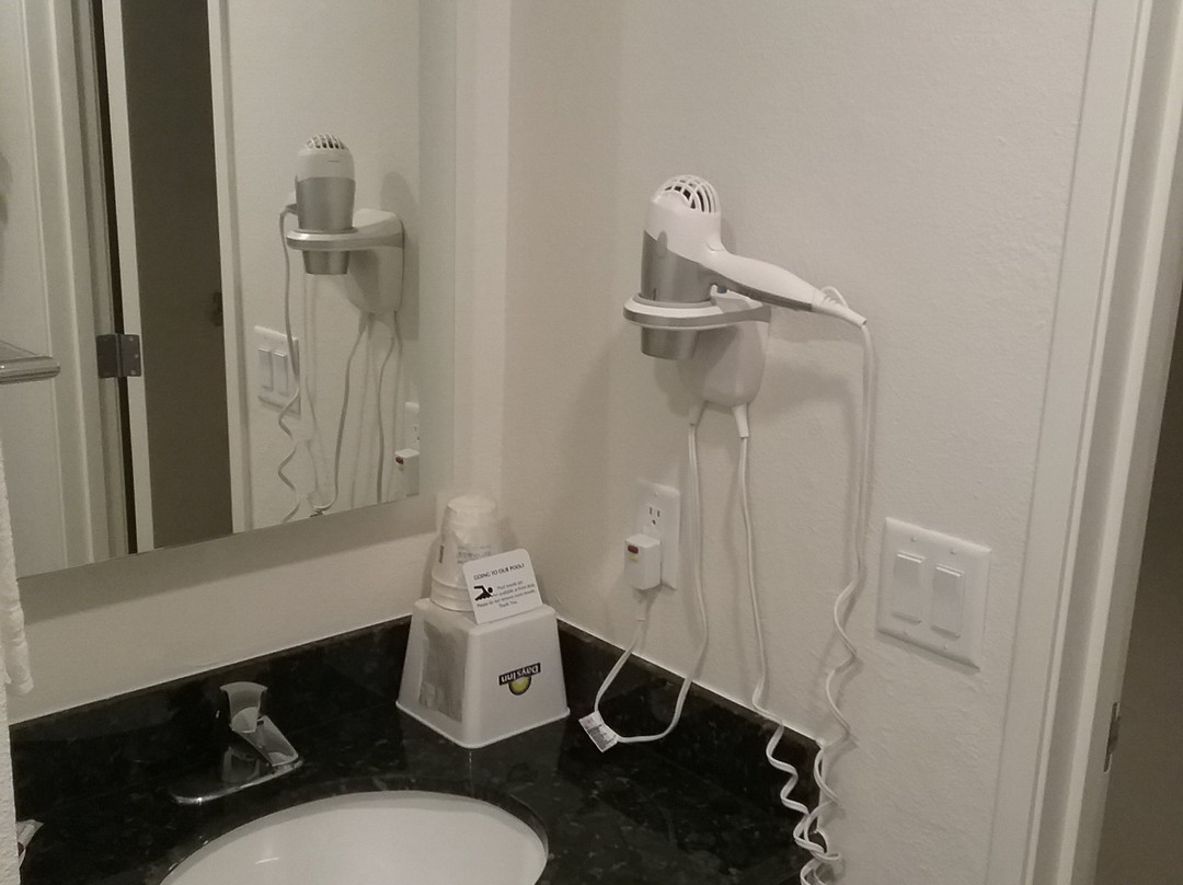 弗拉格斯塔夫戴斯酒店主图