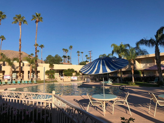 棕榈泉戴斯酒店主图