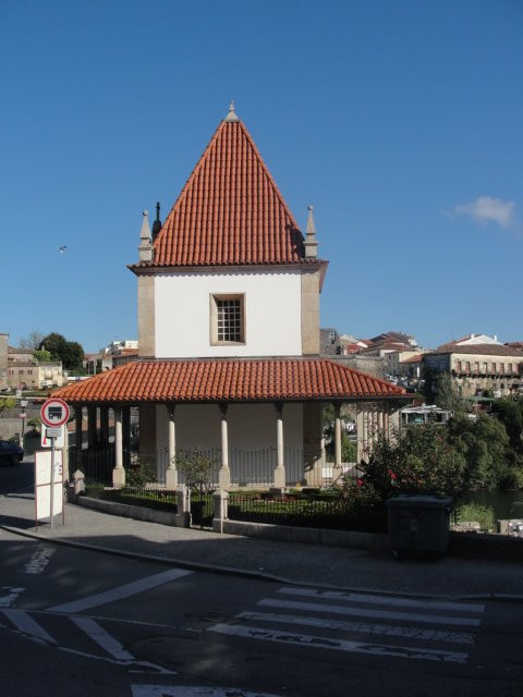 Capela De Nossa Senhora Da Ponte景点图片