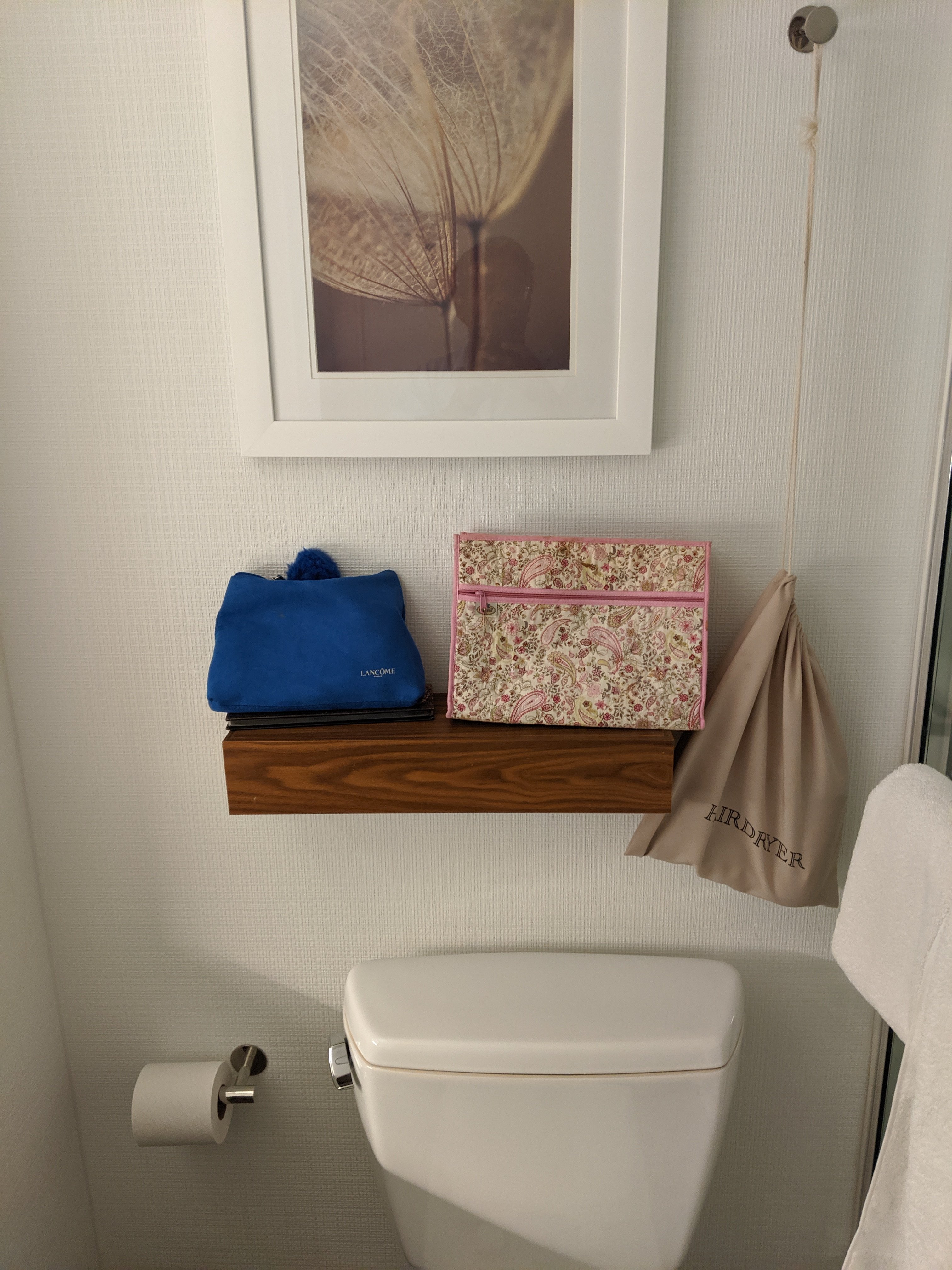 Hilton Garden Inn Westchester Dobbs Ferry-浴室