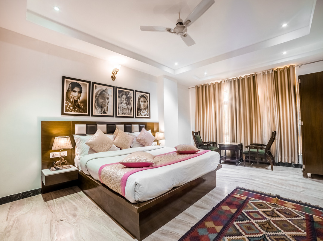 Hotel Radhika主图