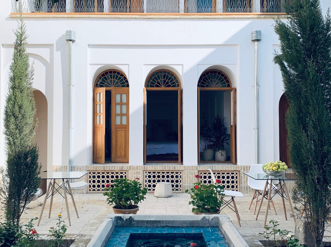 Joybar Boutique Hotel