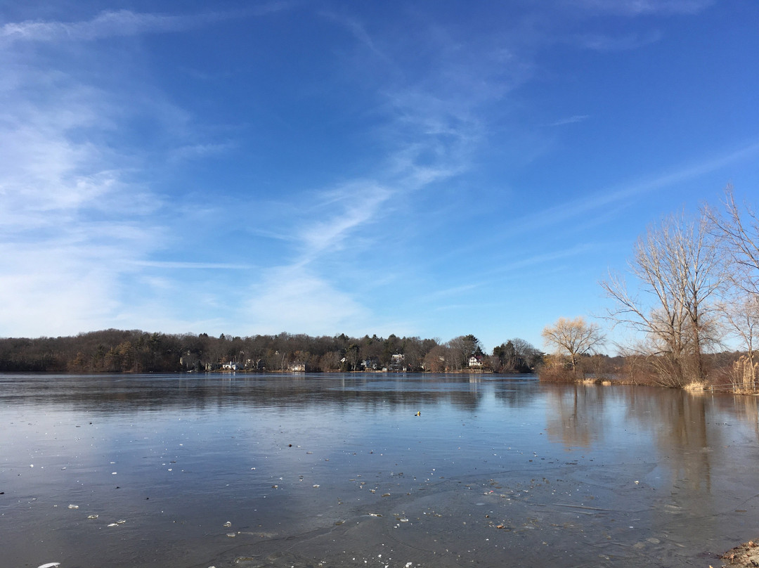 Morses Pond Beach景点图片