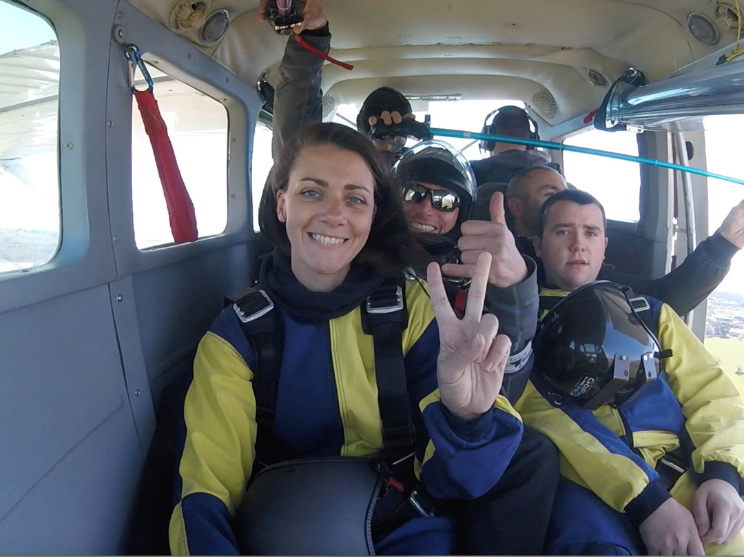 Auvergne Parachutisme景点图片