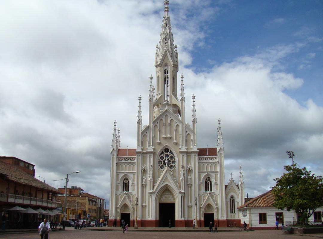 Basilica del Santo Cristo de Ubate景点图片