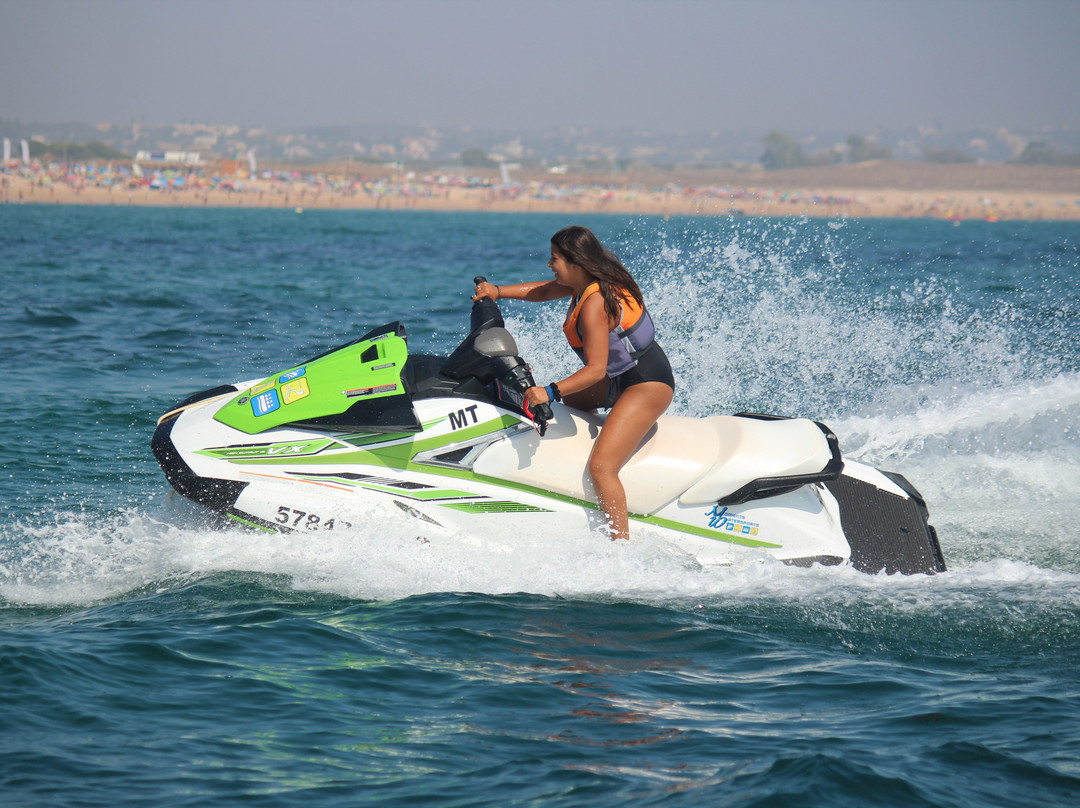 Moments Watersports-阿玛考德佩拉必去景点