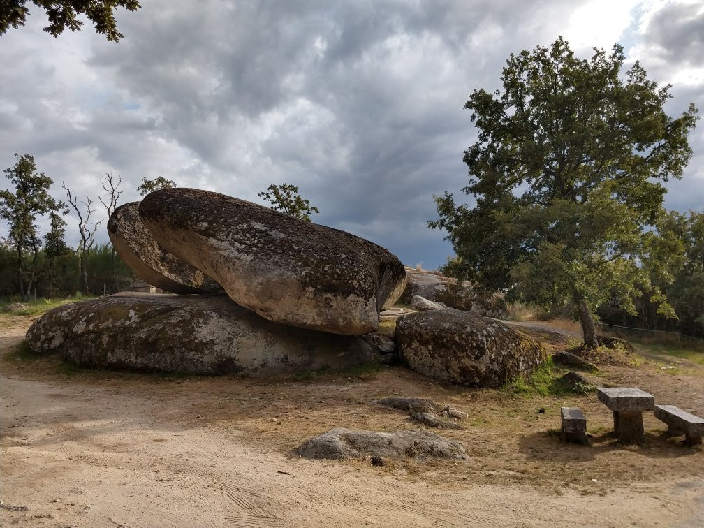 Pedra Bolideira景点图片