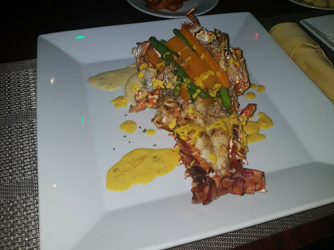 Russell's T20 Restaurant and Sports Bar