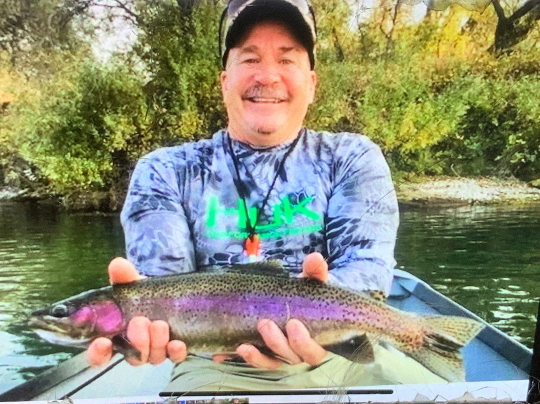 Justin White Fishing-雷丁必去景点