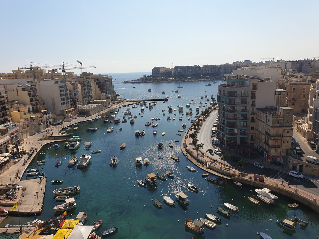 朱利安尼酒店主图