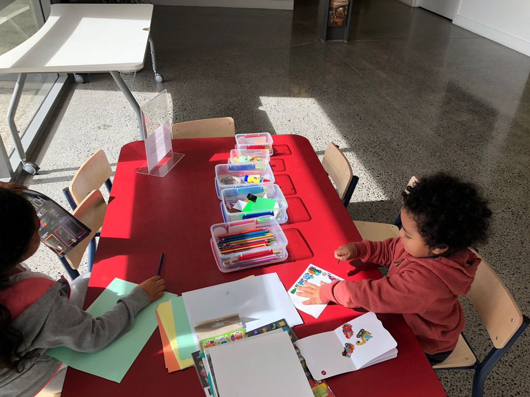 Mangere Arts Centre - Nga Tohu o Uenuku景点图片