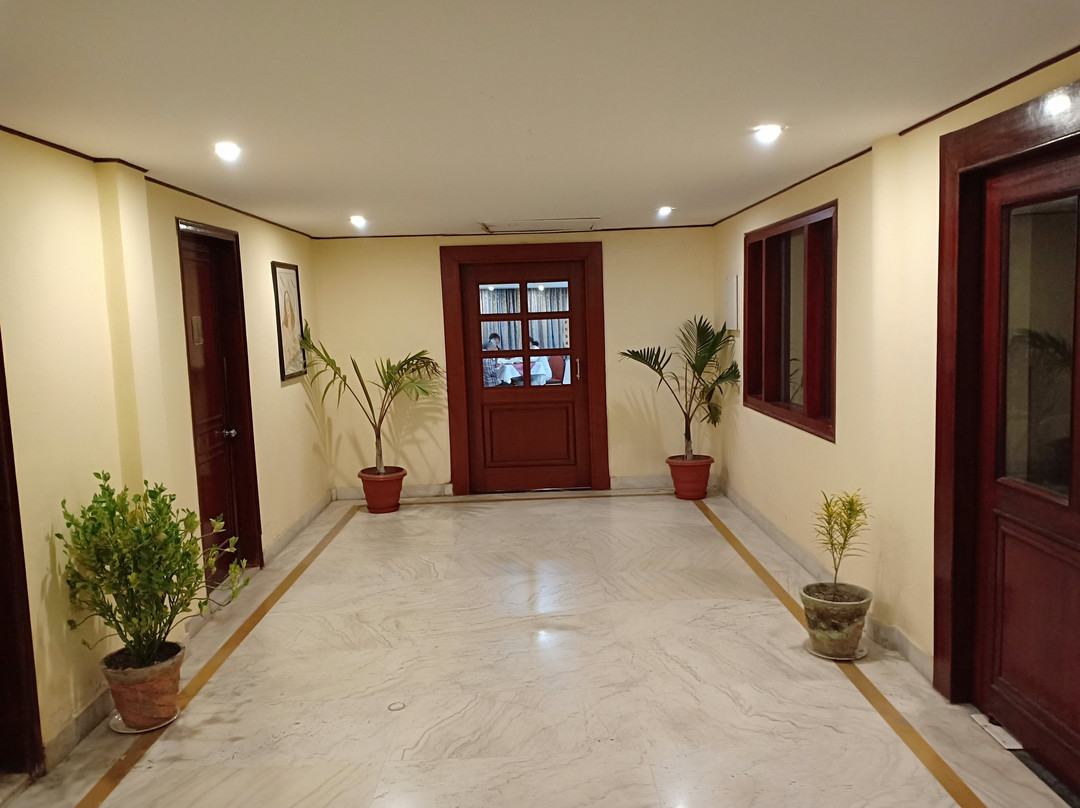 The Royal Residency主图