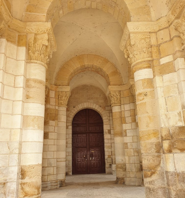 Abbaye de Fleury景点图片