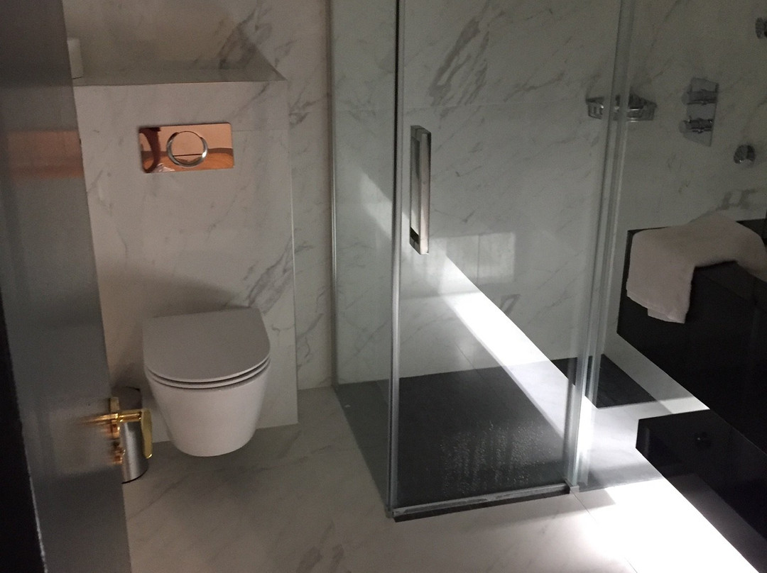 Denham Grove Hotel主图