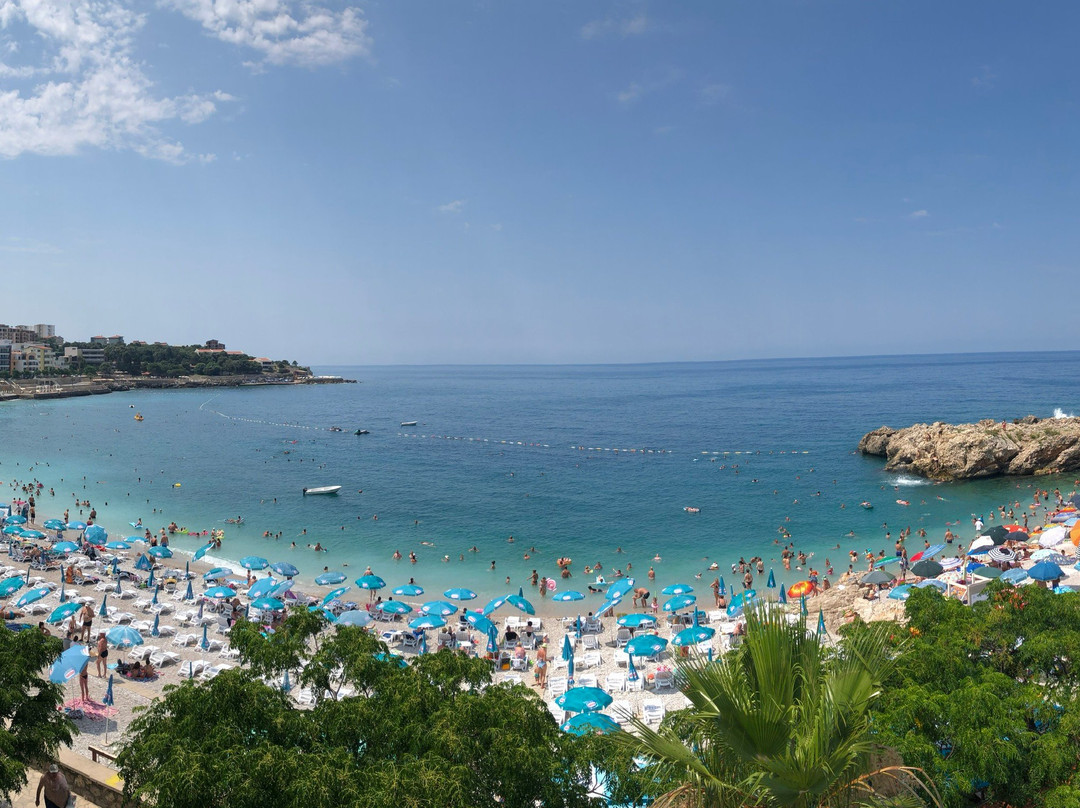 Veliki Pjesak Beach景点图片