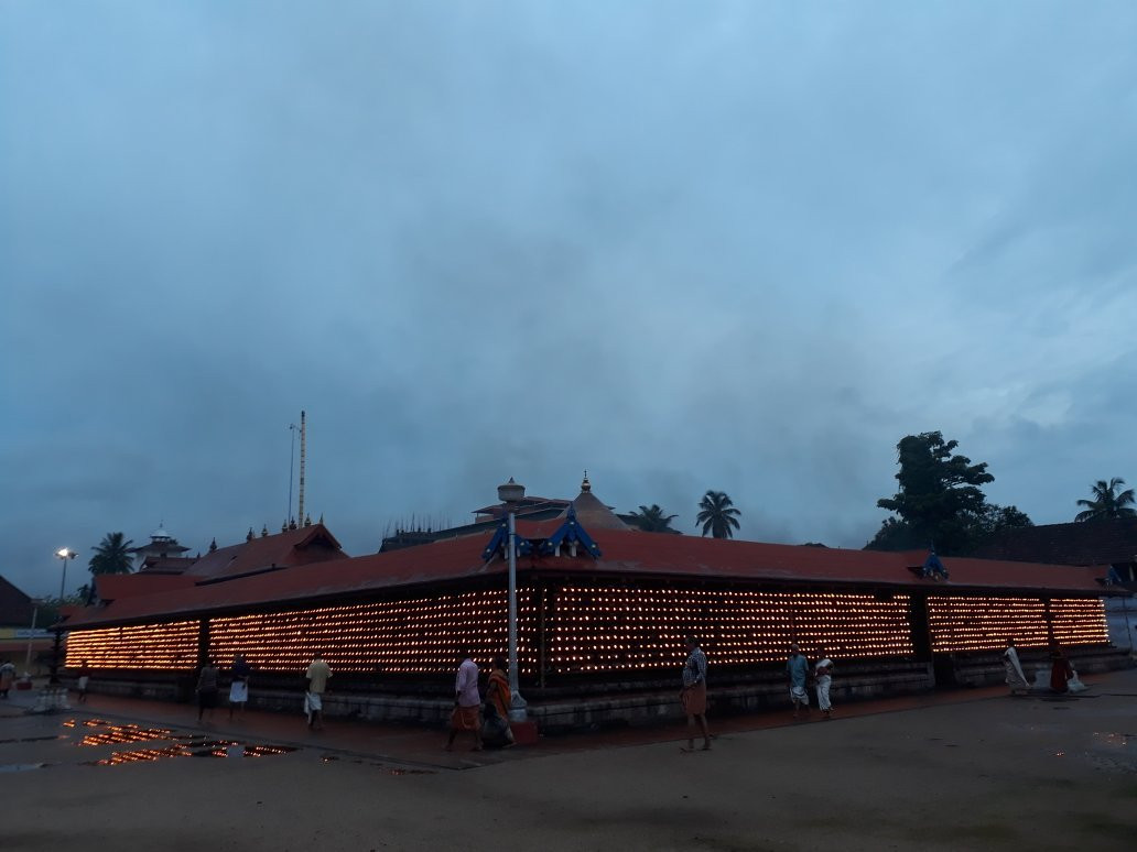 Poornathrayesa Temple景点图片
