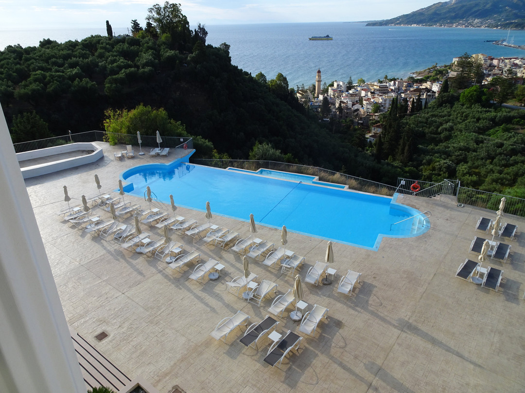 阿克斯阿瓦隆酒店主图