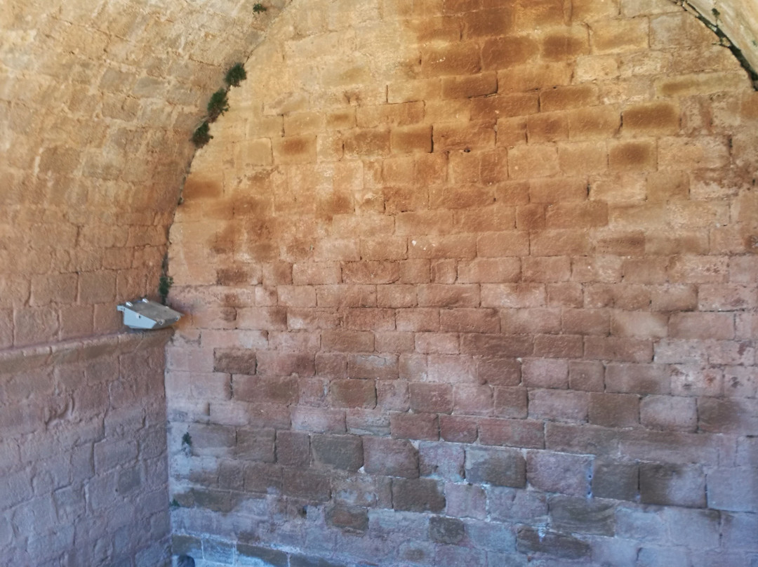 Fuente de los Moros siglo XIII-Villamayor de Monjardin必去景点