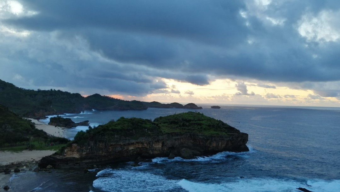 Kasap Beach景点图片