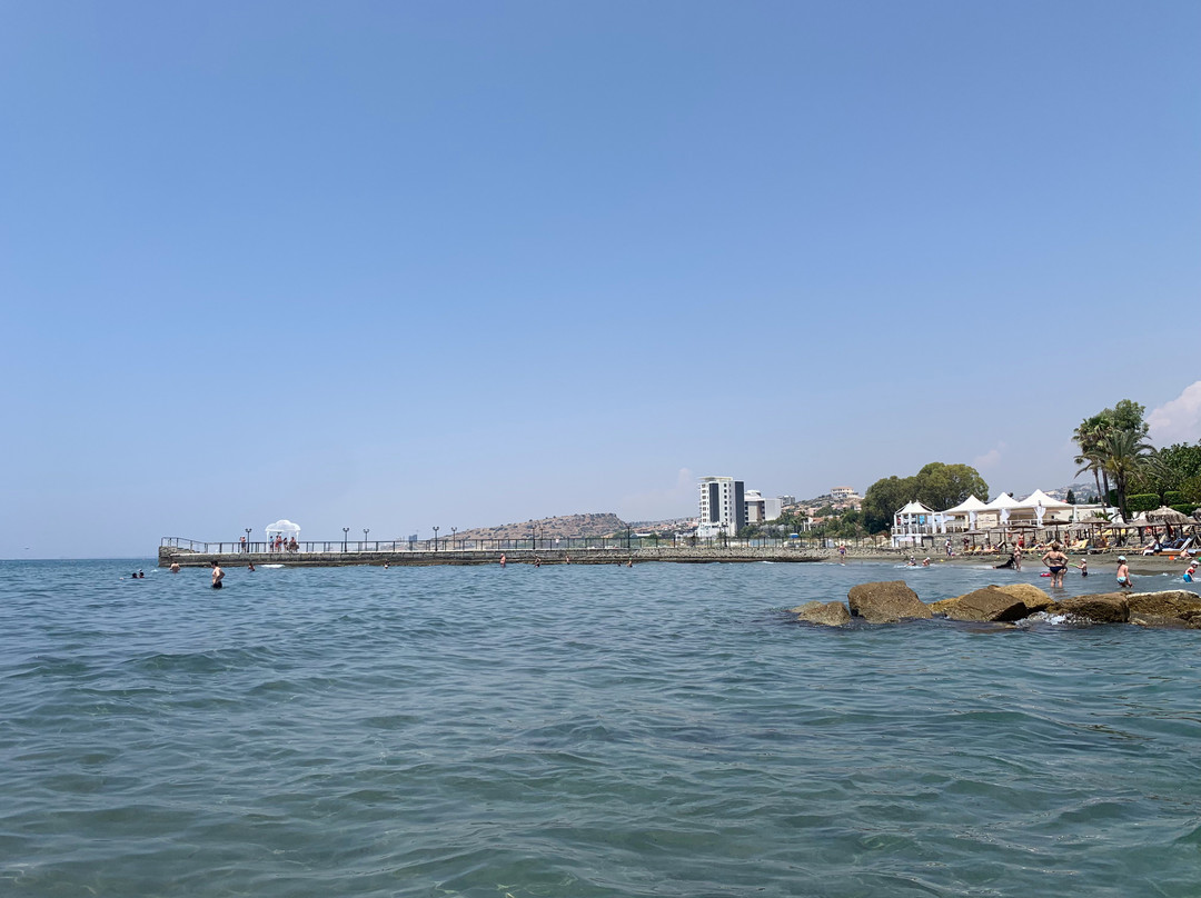 格兰德度假酒店主图