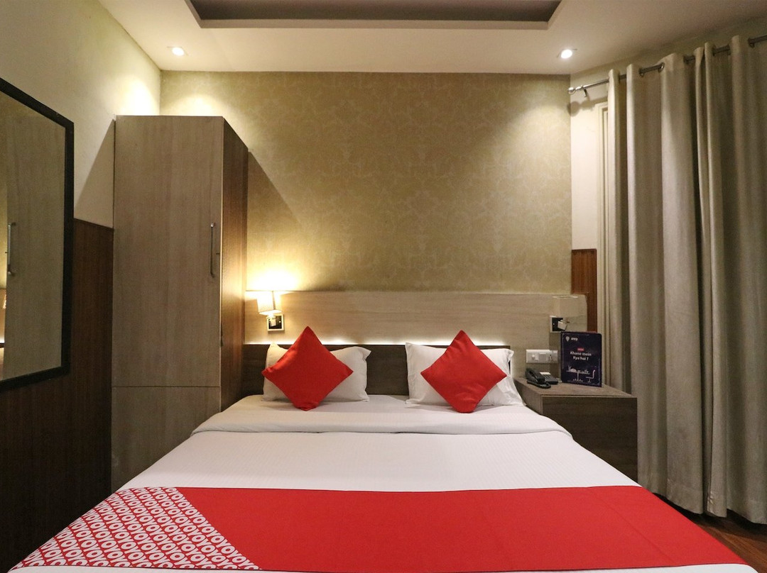 OYO 22328 Hotel Krishna Mahal