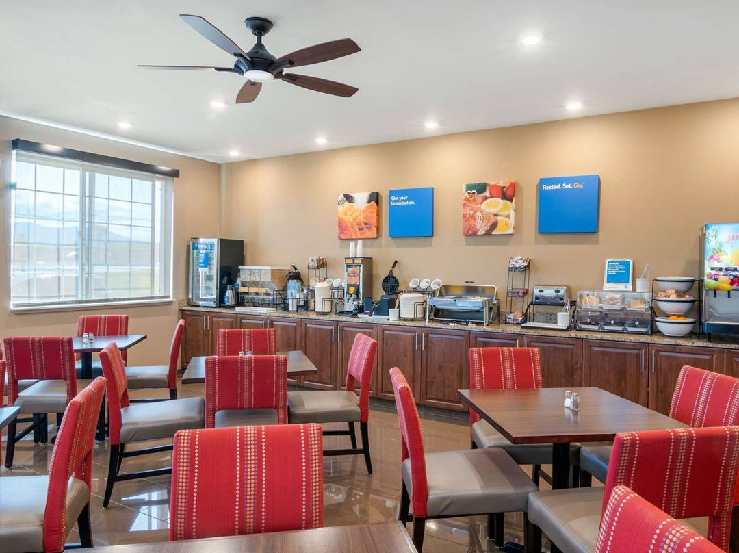 Comfort Inn Medford North主图