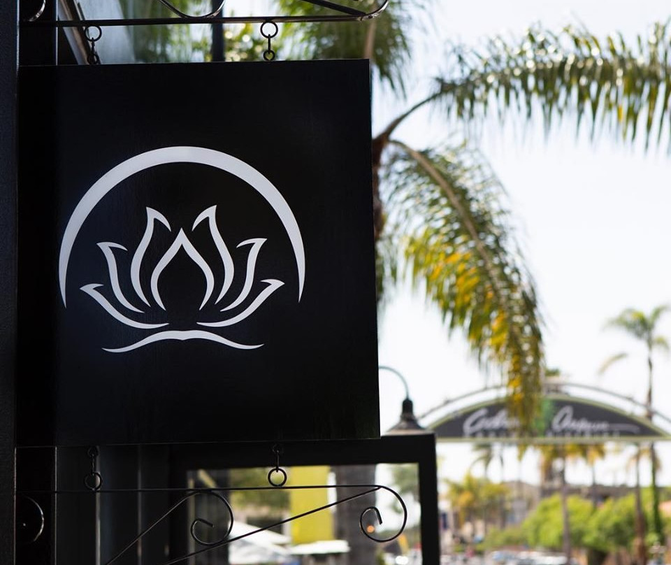 Lotus-索拉纳海滩必去景点