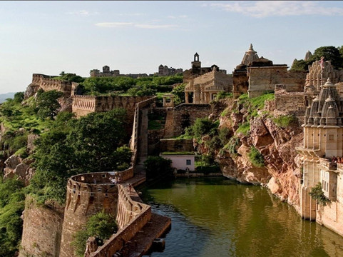 Place Beyond Trips-乌代布尔必去景点