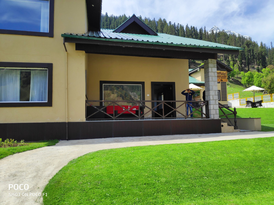 Hotel Pine Spring主图