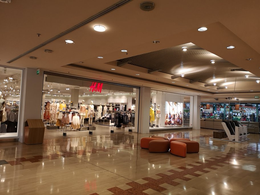 Centro Commerciale Mongolfiera-莱切必去景点