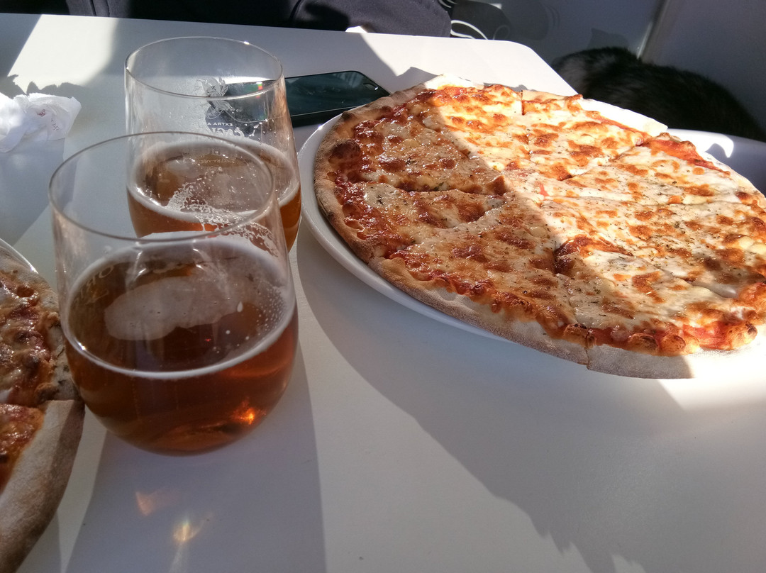El Puerto Pizzeria