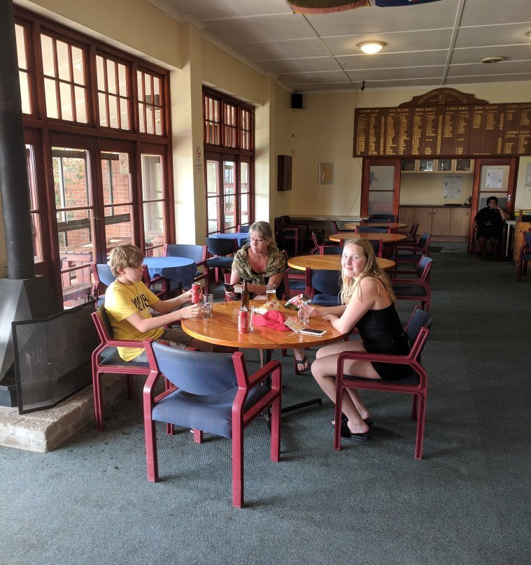 Simon's Town Country Club-西门镇必去景点