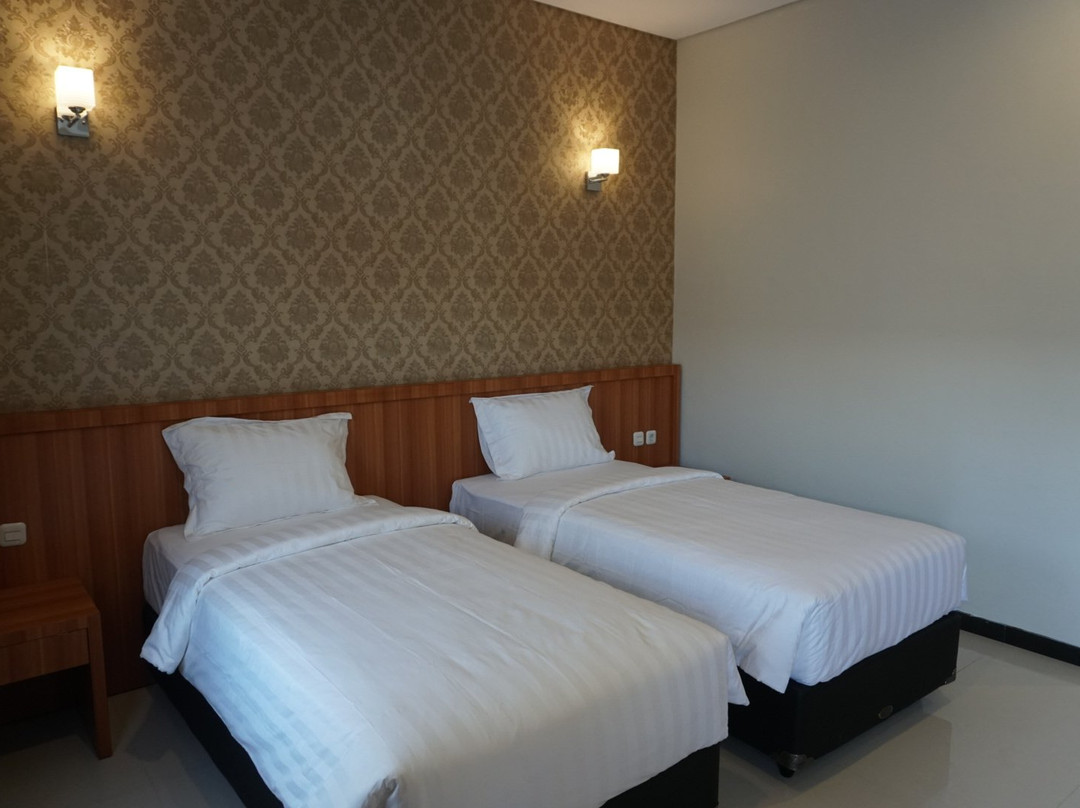 Go Hotel Maumere主图