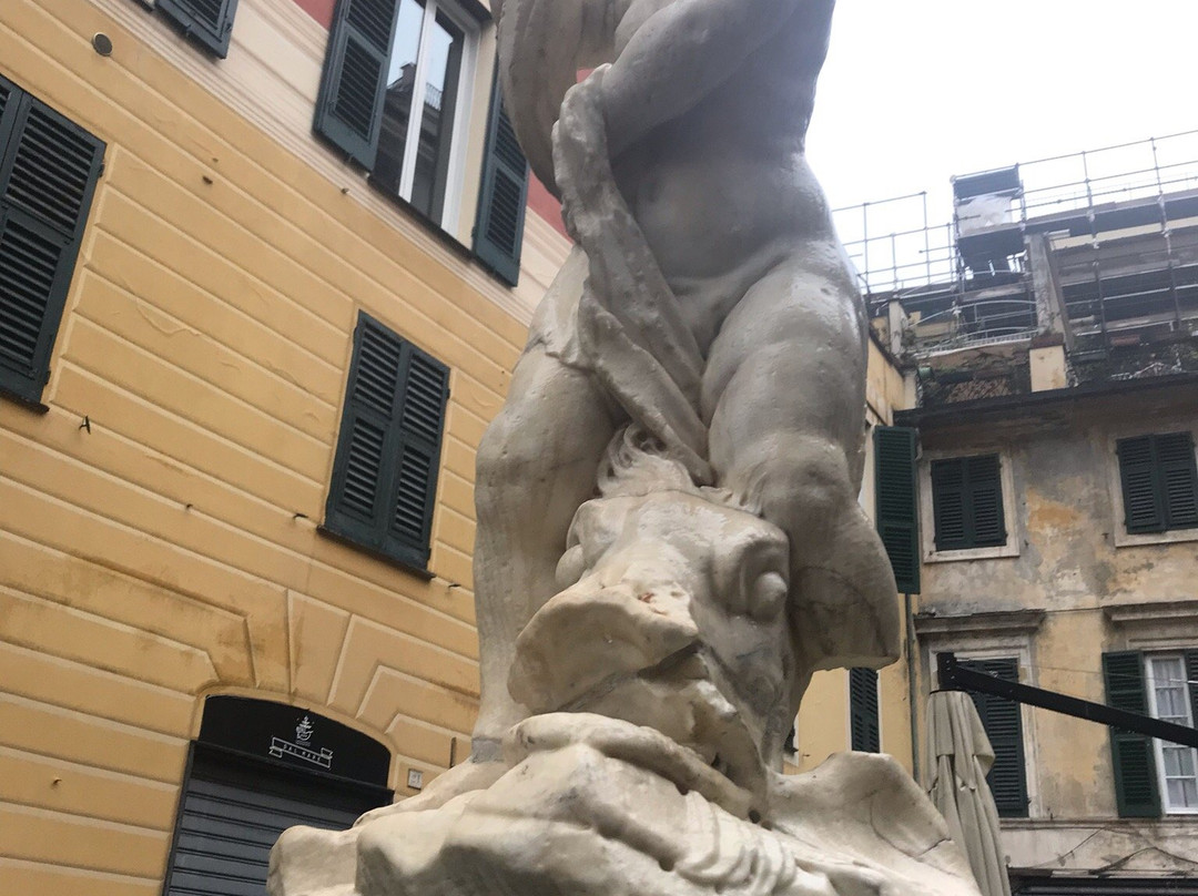 Piazza delle Erbe-热那亚必去景点