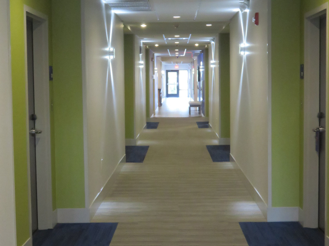 莱克兰南部假日酒店主图